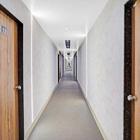 Collection O 83775 Hotel 4King Surat Exteriör bild